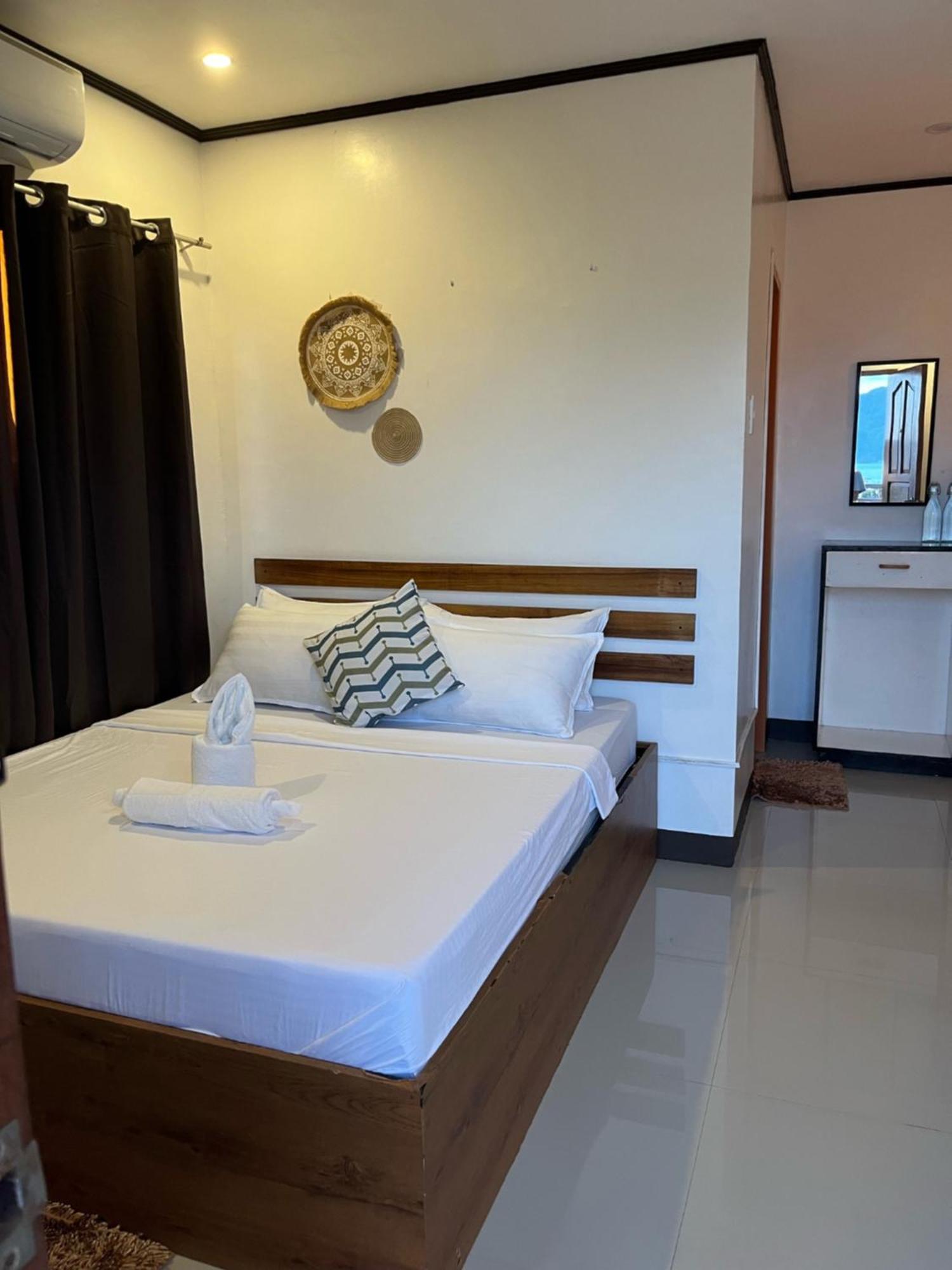 Islanders Inn - Coron Room photo